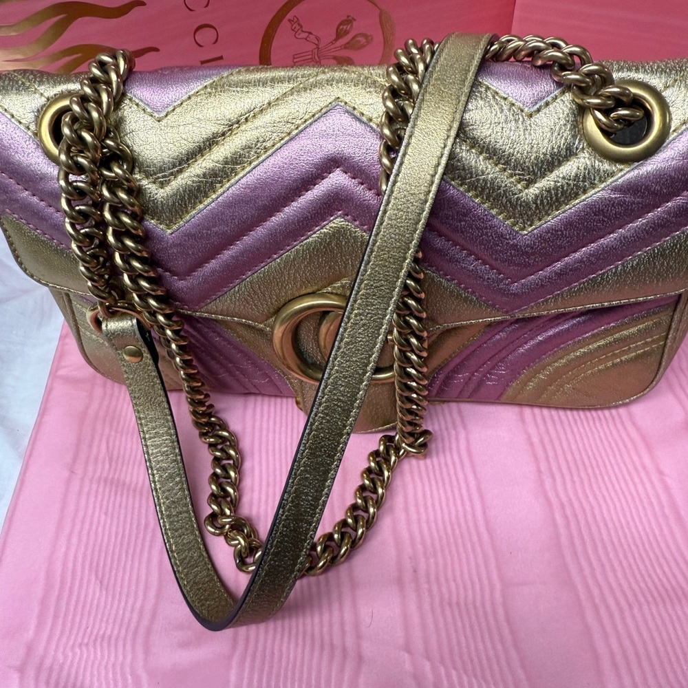 Gucci Pink and Gold Chevron Quilted Shoulder Bag - Picture 4 of 16